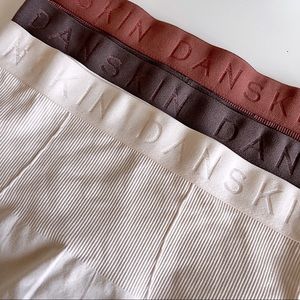 DANSKIN | 3 SEAMLESS SHAPING THONGS